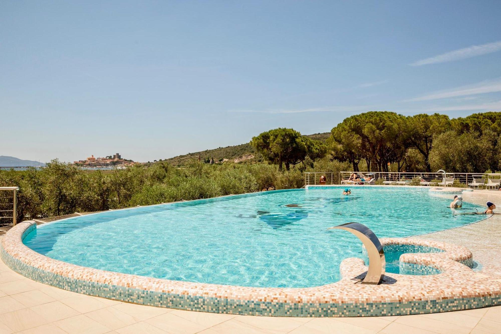 Isa - Residence With Pool And Private Beach In Talamone Just 500 Mt From The Beach Экстерьер фото